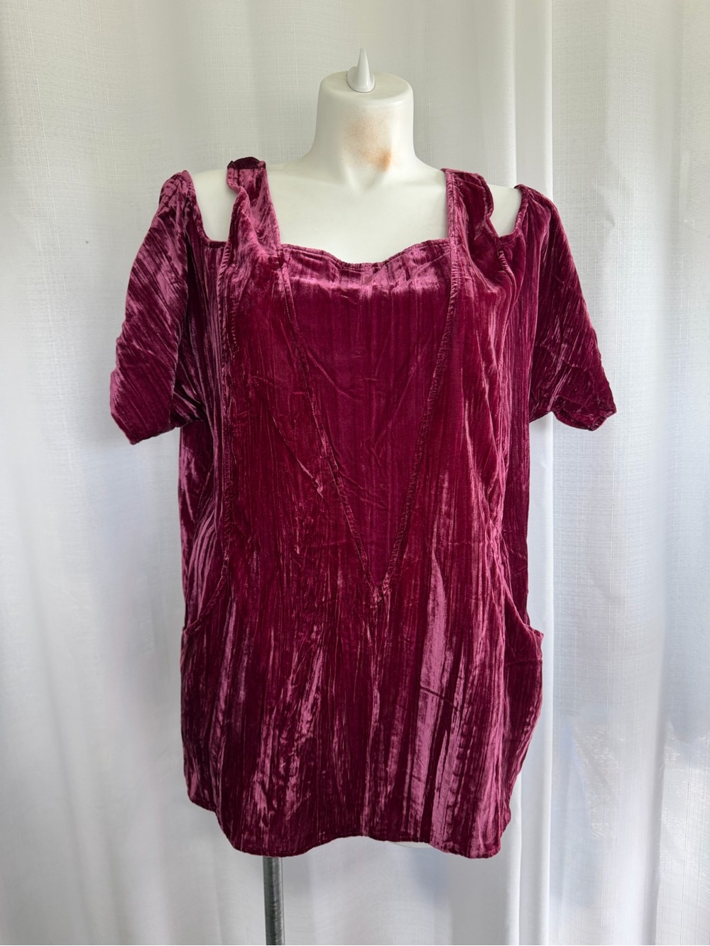 Soft Surroundings Burgundy Crushed Velvet Cold Shoulder Tunic Top Size XL Boho